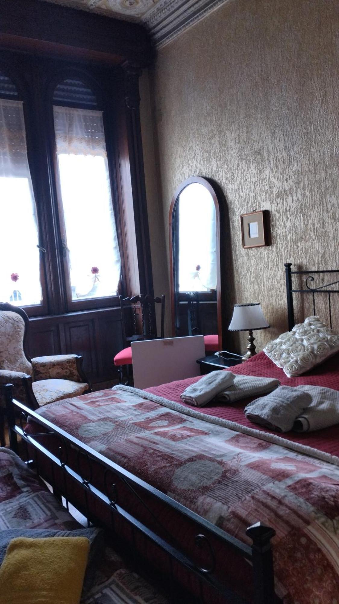 B&B Amarantha Gothica Genua Exteriör bild